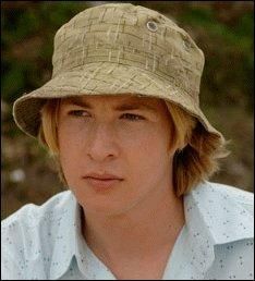 Lewis - Lewis este un baiat destul de dragut dar cel mai - :::Lewis:::